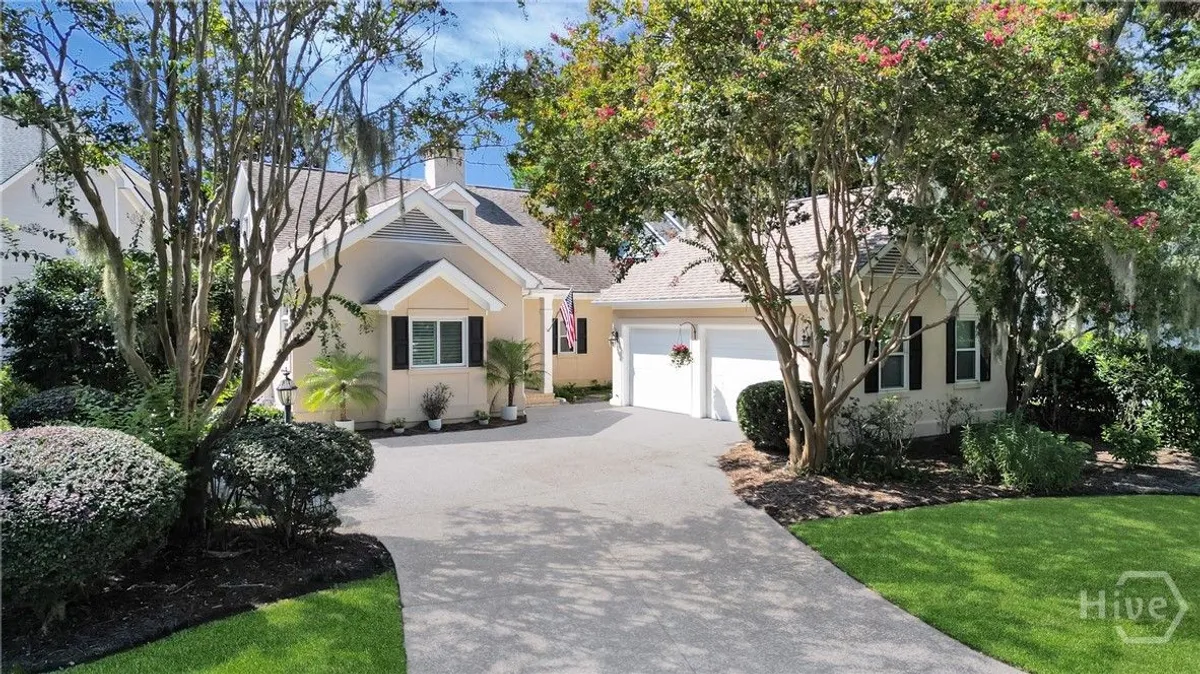 Property Slideshow image 1 of 48 | 2 broomsedge ln, Savannah, GA, 31411