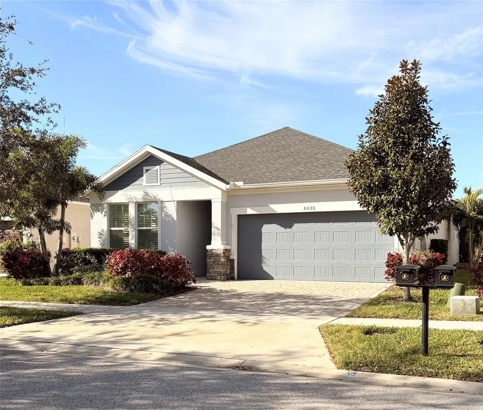 Property Slideshow image 1 of 28 | 6035 plover meadow st, Lithia, FL, 33547