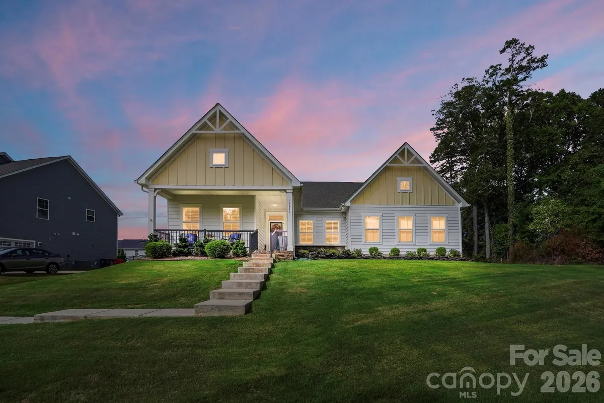 Property Slideshow image 1 of 18 | 14811 williams place aly, Davidson, NC, 28036