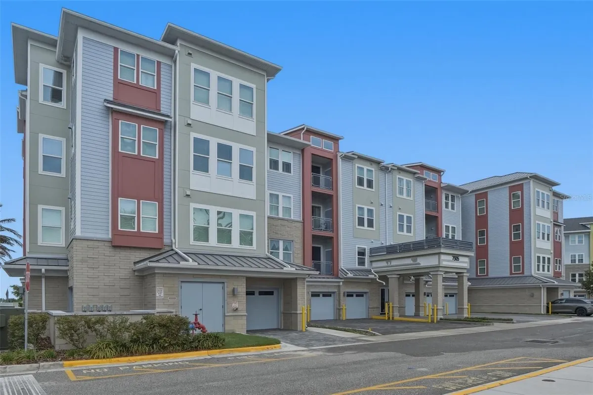 Property Slideshow image 1 of 53 | 7505 laureate blvd 2408, Orlando, FL, 32827
