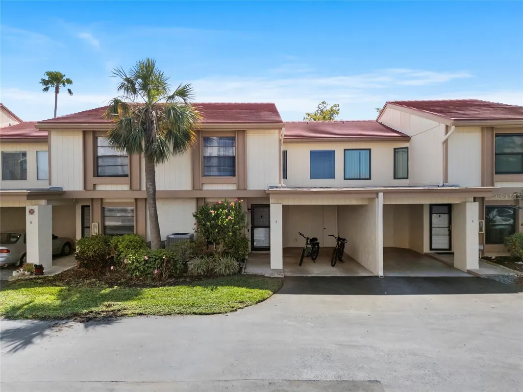 Property Slideshow image 1 of 55 | 6140 sun blvd 7, St Petersburg, FL, 33715