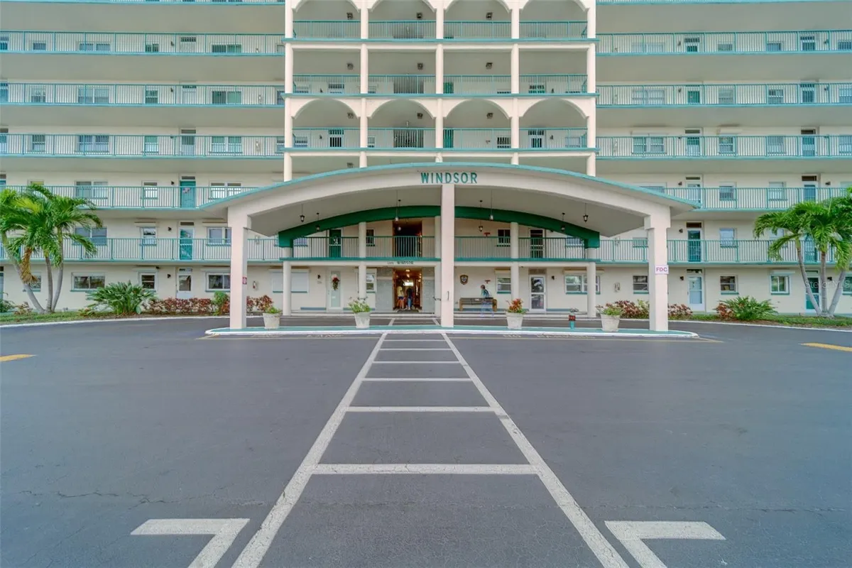 Property Slideshow image 1 of 70 | 6020 shore blvd 603, Gulfport, FL, 33707