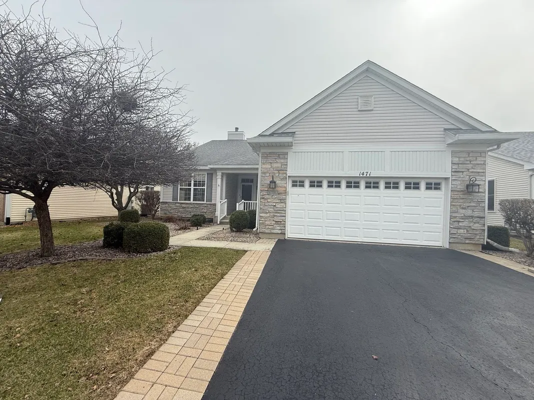 Property Slideshow image 1 of 42 | 1471 w grand haven rd, Romeoville, IL, 60446