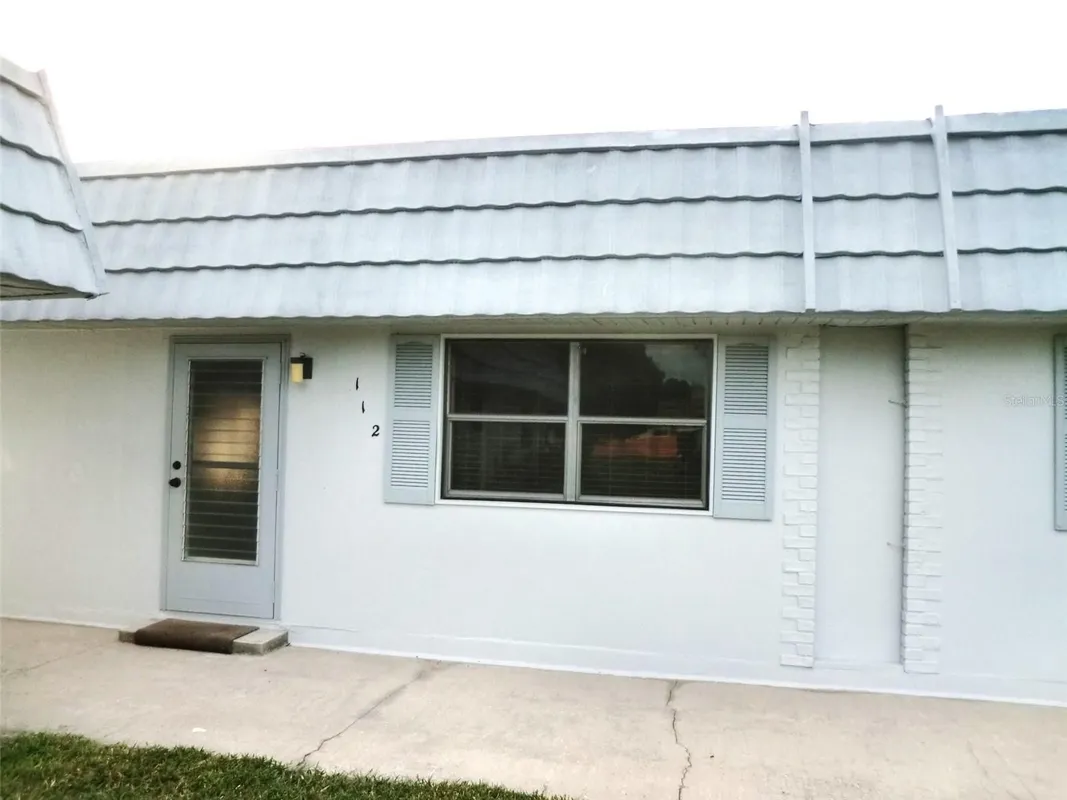 Property Slideshow image 1 of 49 | 202 bedford trl 112, Sun City Center, FL, 33573