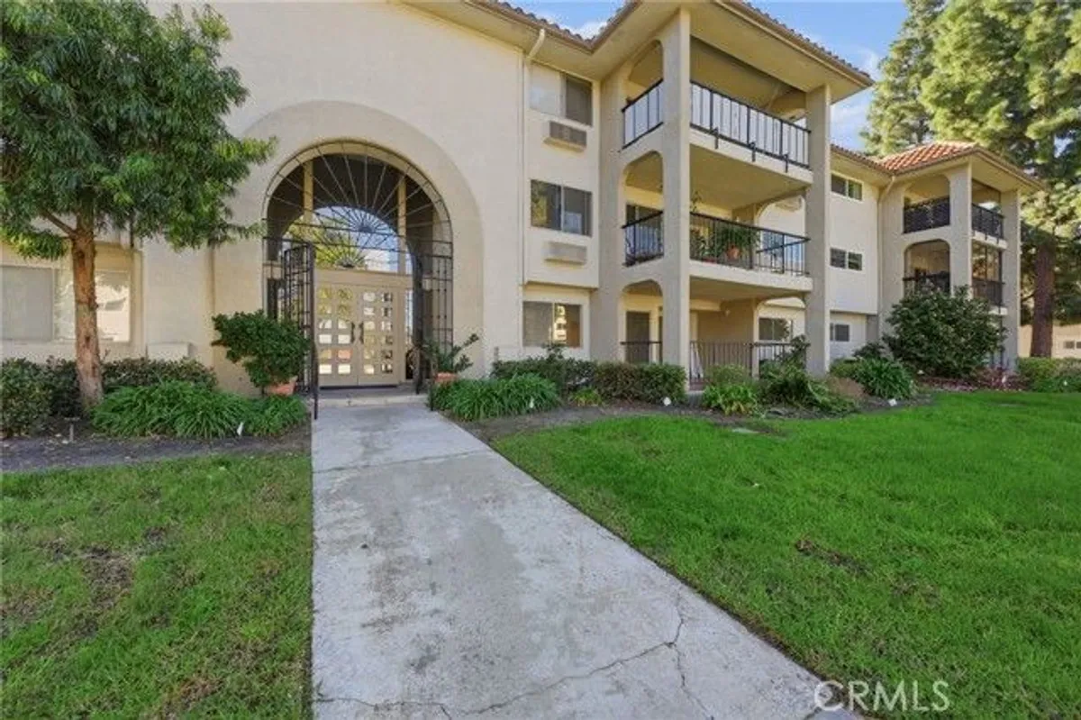 Property Slideshow image 1 of 53 | 3243 san amadeo 1f, Laguna Woods, CA, 92637