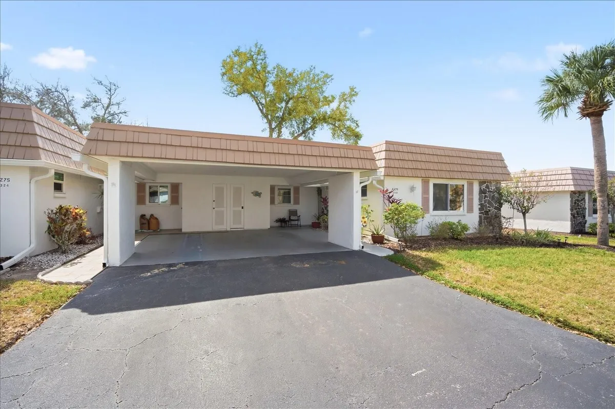 Property Slideshow image 1 of 25 | 2320 aquabluff pl v274, Sarasota, FL, 34231