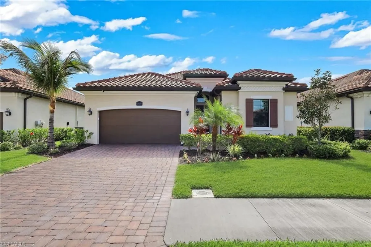 Property Slideshow image 1 of 30 | 28029 foxrock ct, Bonita Springs, FL, 34135