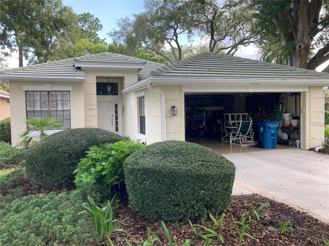 Property Slideshow image 1 of 27 | 9029 penelope dr, Weeki Wachee, FL, 34613