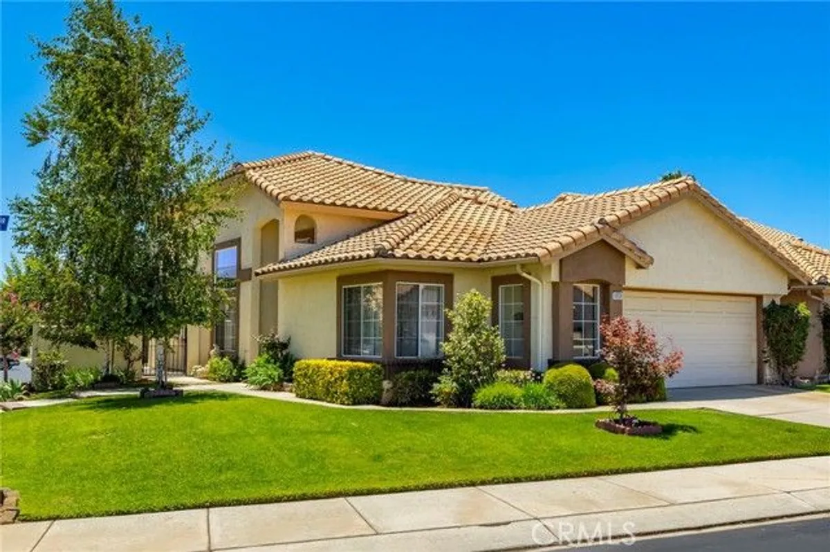 Property Slideshow image 1 of 45 | 886 oakland hls, Banning, CA, 92220