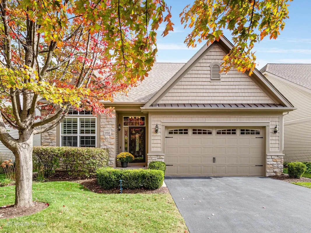 Property Slideshow image 1 of 1 | 1732 briarheath dr, Aurora, IL, 60505