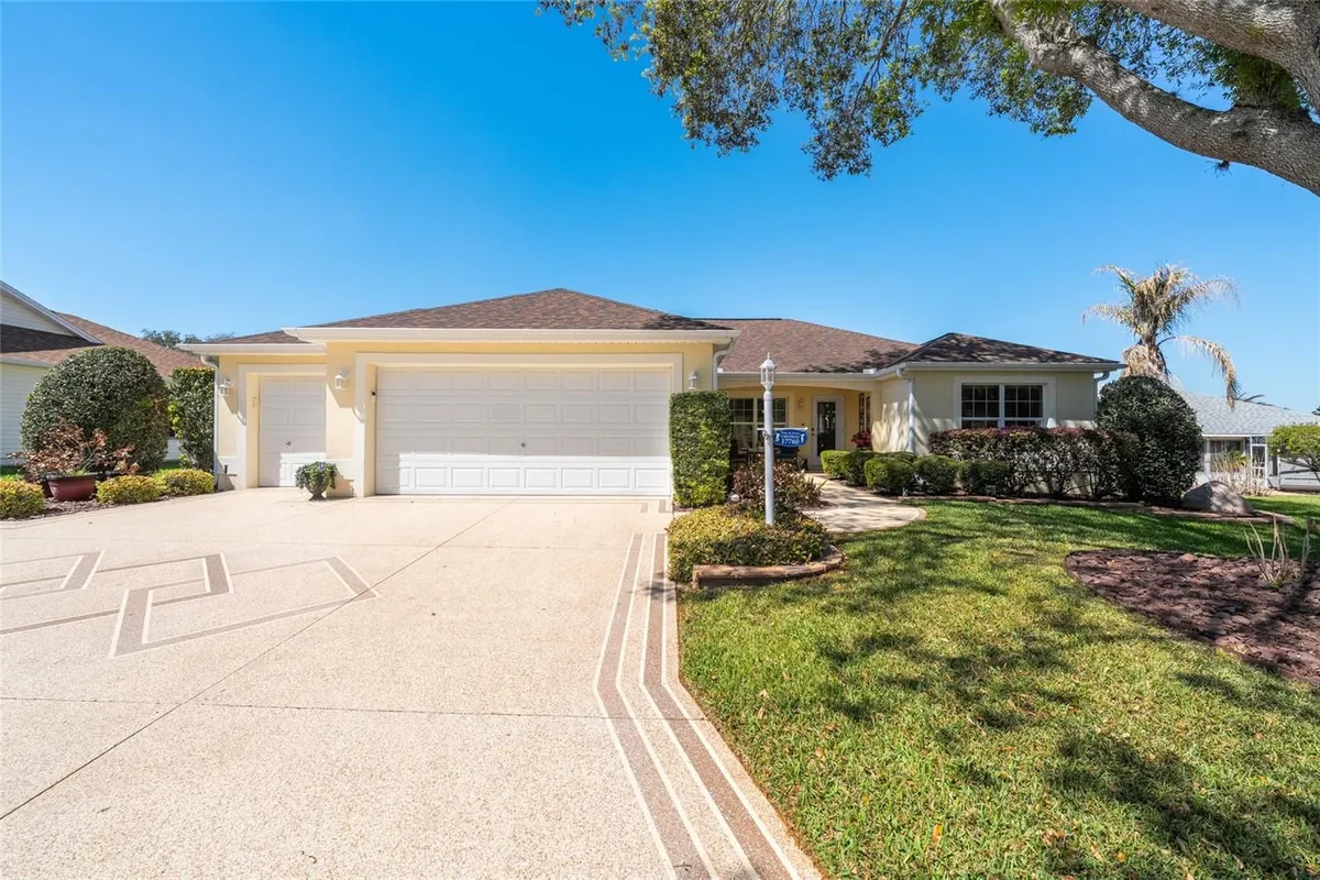 Property Slideshow image 1 of 54 | 17760 se 85th causton ct, The Villages, FL, 32162