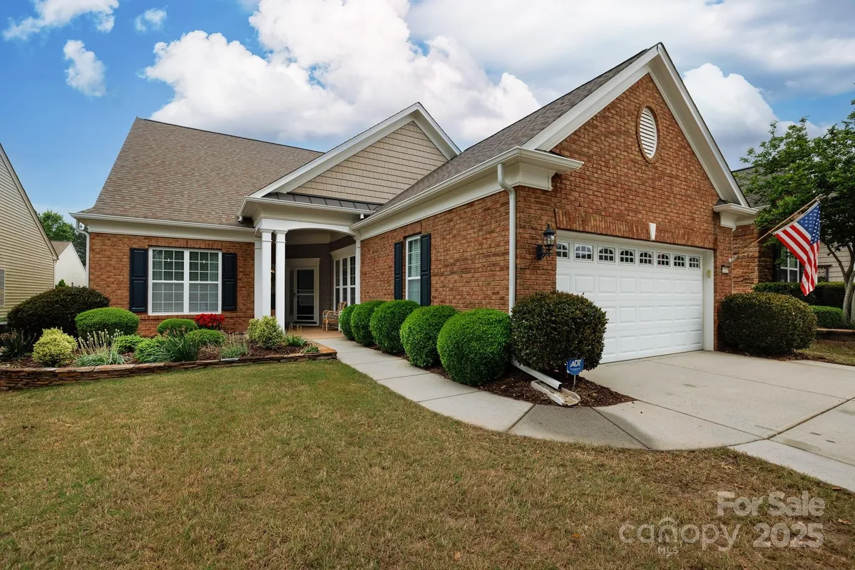 Property Slideshow image 1 of 45 | 52538 winchester st, Fort Mill, SC, 29707