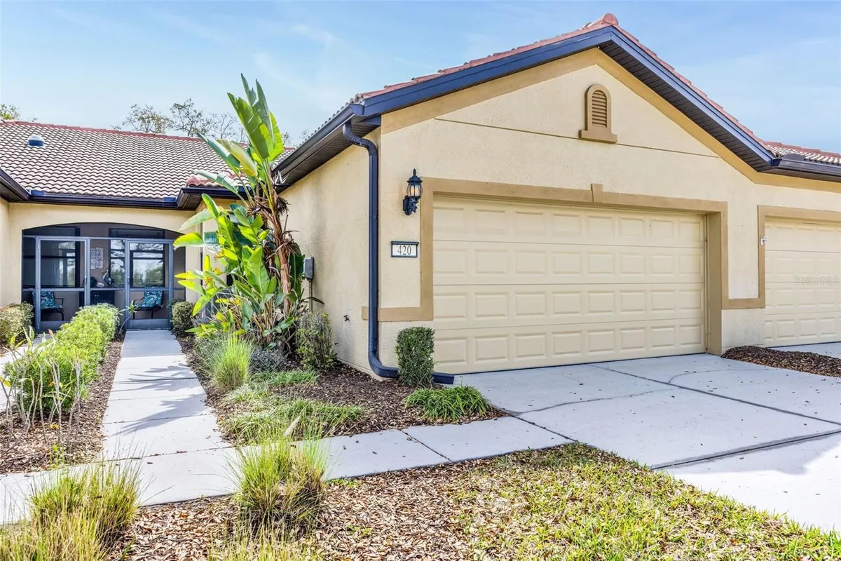 Property Slideshow image 1 of 48 | 420 seneca falls dr, Apollo Beach, FL, 33572