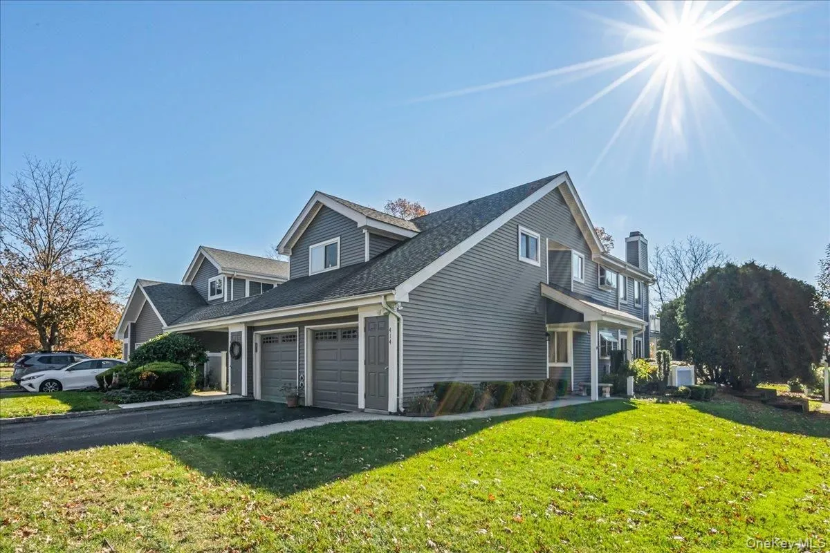 Property Slideshow image 1 of 29 | 414 lindsay ln, Moriches, NY, 11955