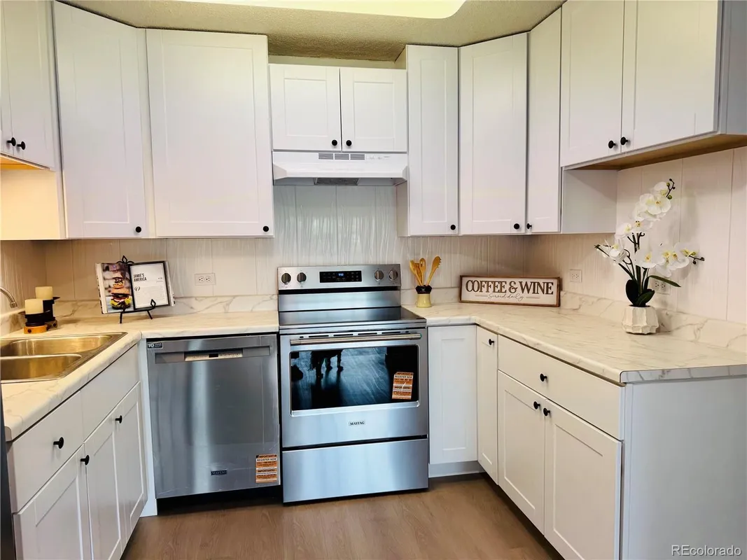 Property Slideshow image 1 of 12 | 755 s alton way 12c, Denver, CO, 80247