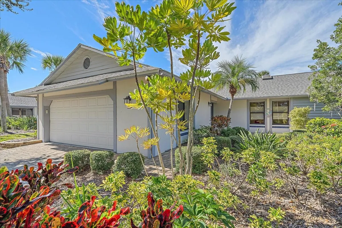 Property Slideshow image 1 of 33 | 1684 pintail way 7, Sarasota, FL, 34231