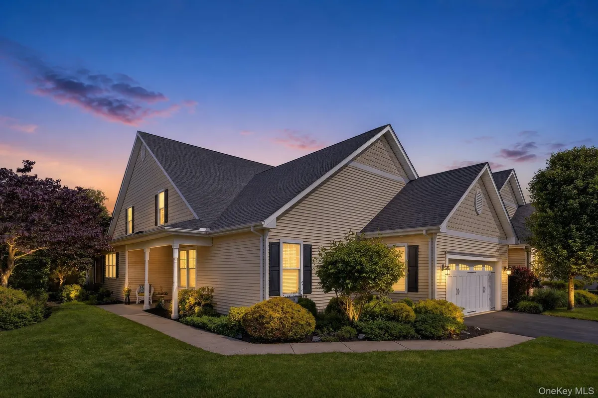 Property Slideshow image 1 of 19 | 28 yesterday dr, Philipstown, NY, 10516