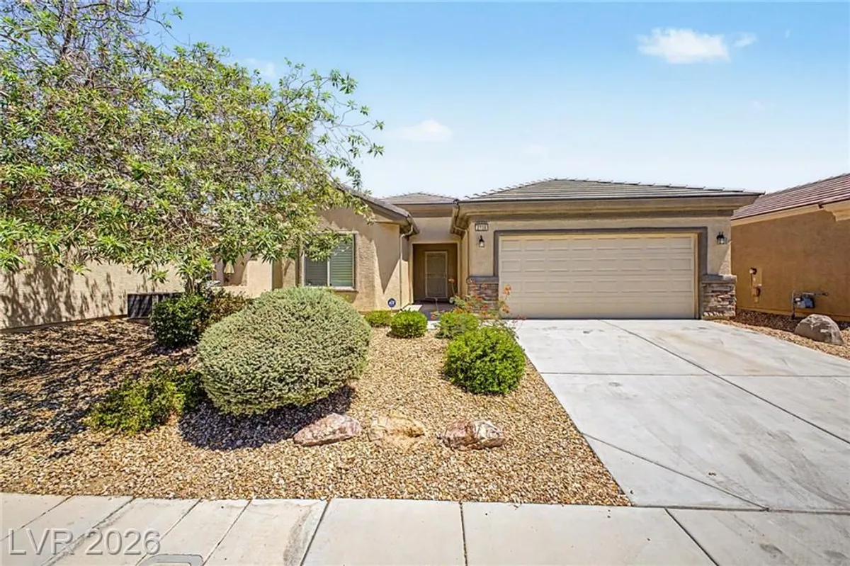 Property Slideshow image 1 of 32 | 2708 crested ibis ave, North Las Vegas, NV, 89084