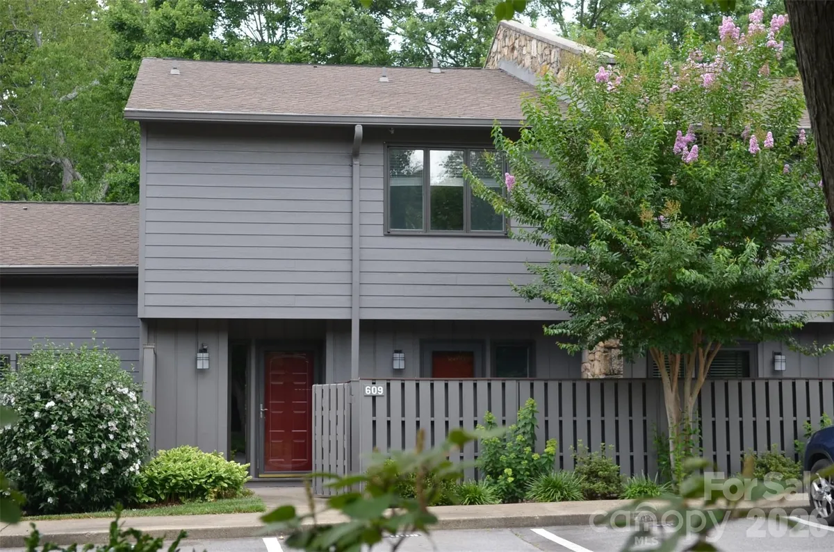 Property Slideshow image 1 of 23 | 609 crowfields ln, Asheville, NC, 28803