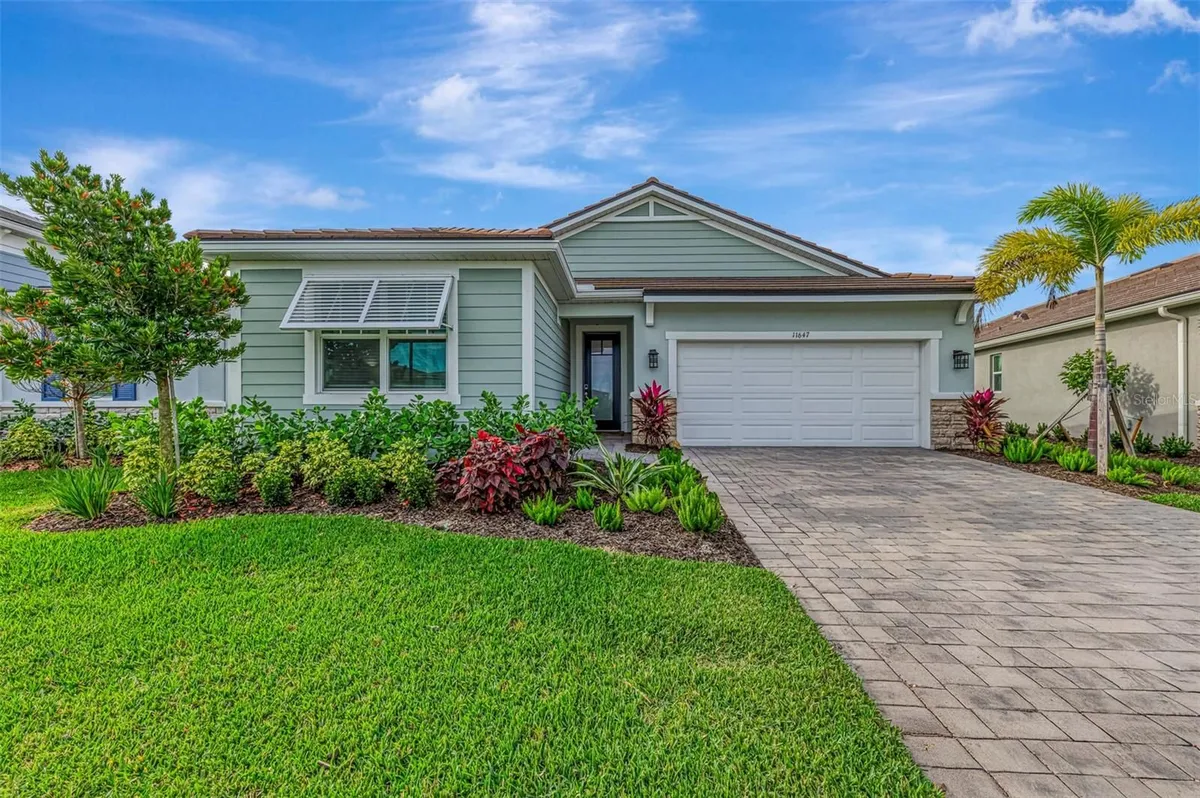 Property Slideshow image 1 of 100 | 11647 myakka blue dr, Venice, FL, 34293