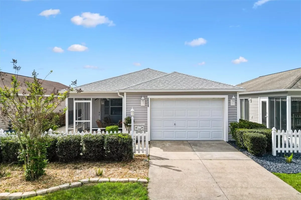 Property Slideshow image 1 of 34 | 2558 carrington ct, The Villages, FL, 32162