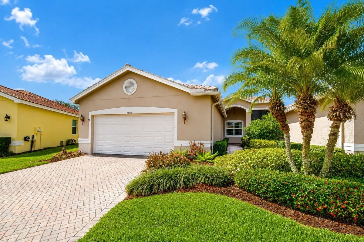 Property Slideshow image 1 of 35 | 16158 amethyst key dr drive, Wimauma, FL, 33598