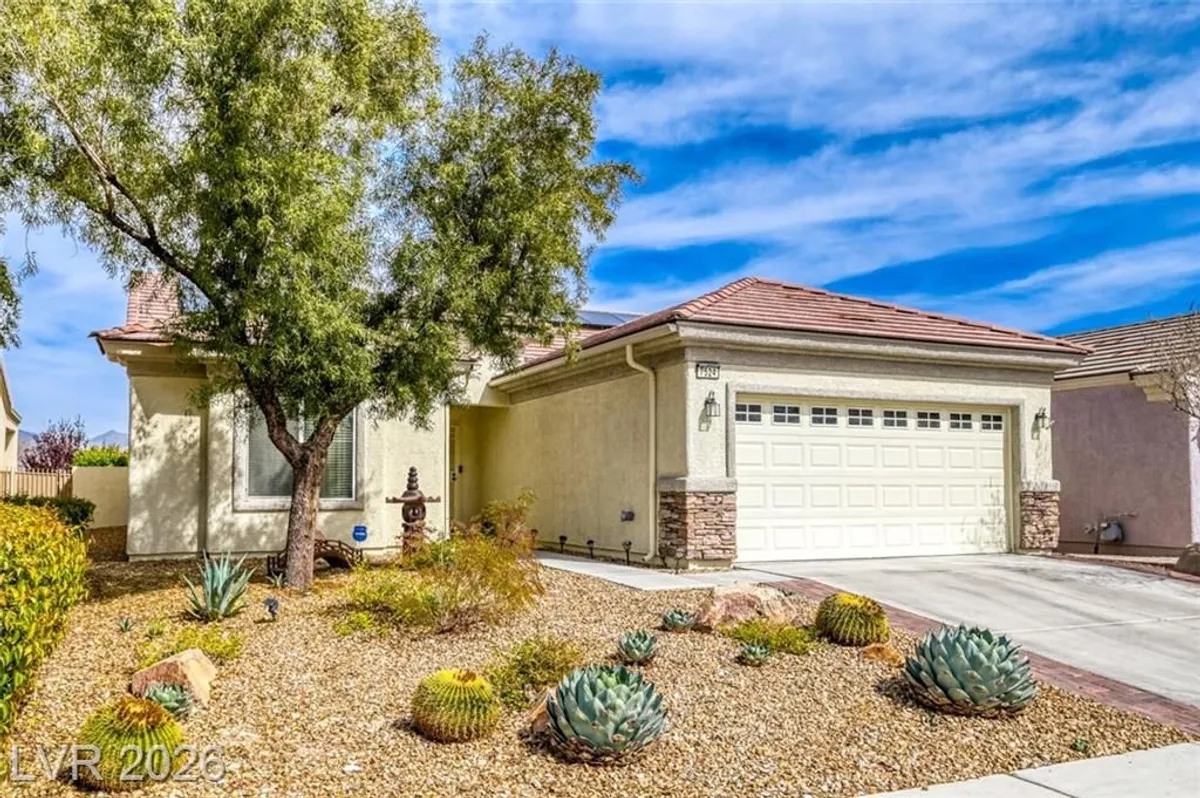 Property Slideshow image 1 of 38 | 7524 lintwhite st, North Las Vegas, NV, 89084