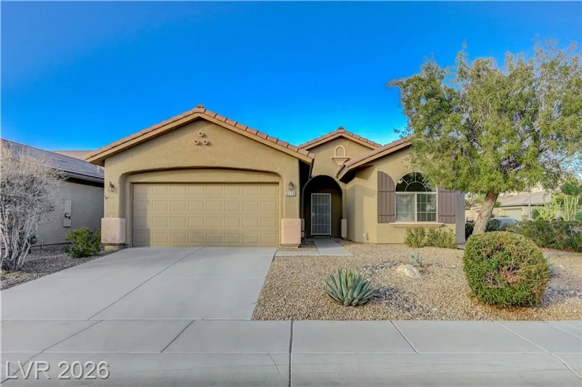 Property Slideshow image 1 of 50 | 6170 fox creek ave, Las Vegas, NV, 89122
