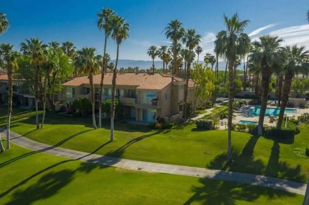 Property Slideshow image 1 of 46 | 55439 winged foot, La Quinta, CA, 92253