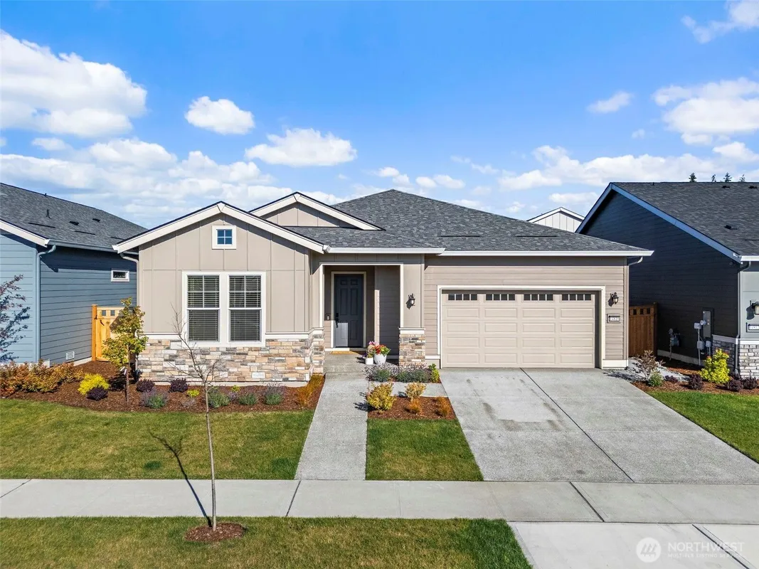 Property Slideshow image 1 of 40 | 14816 206th ave, Bonney Lake, WA, 98391