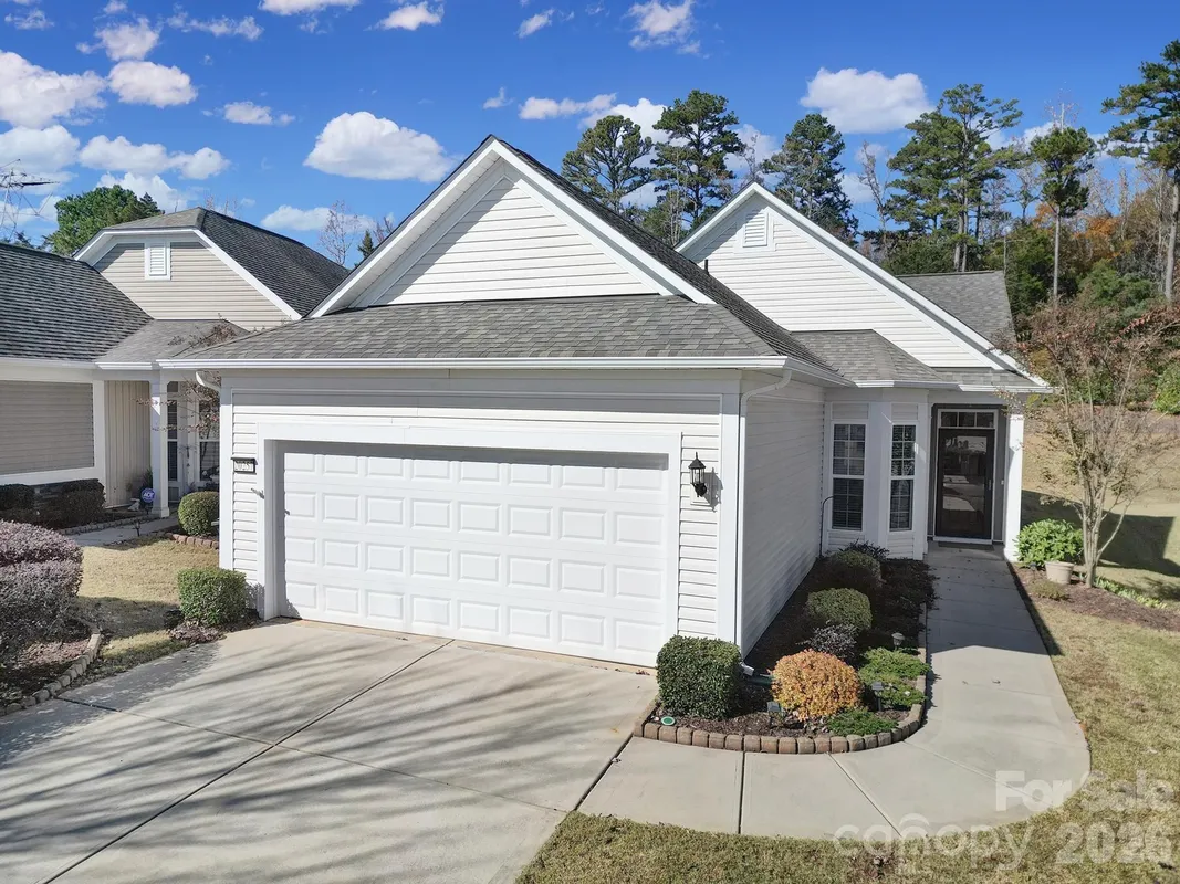 Property Slideshow image 1 of 41 | 20257 dovekie ln, Fort Mill, SC, 29707