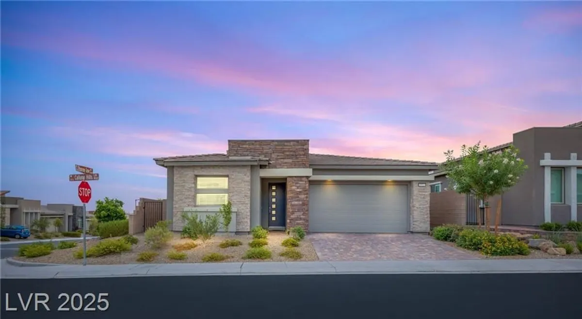Property Slideshow image 1 of 33 | 912 calluna hills ln, Las Vegas, NV, 89138