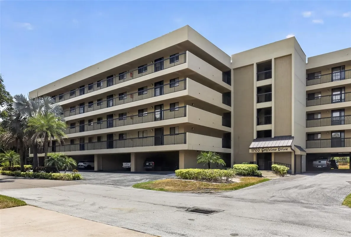 Property Slideshow image 1 of 15 | 1724 golfview dr, Tarpon Springs, FL, 34689