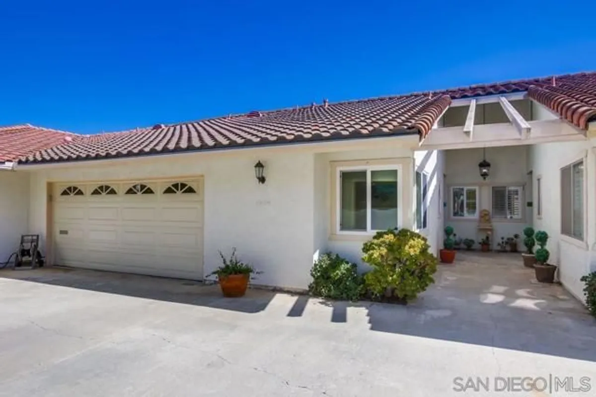 Property Slideshow image 1 of 32 | 1024 la tierra dr, San Marcos, CA, 92078