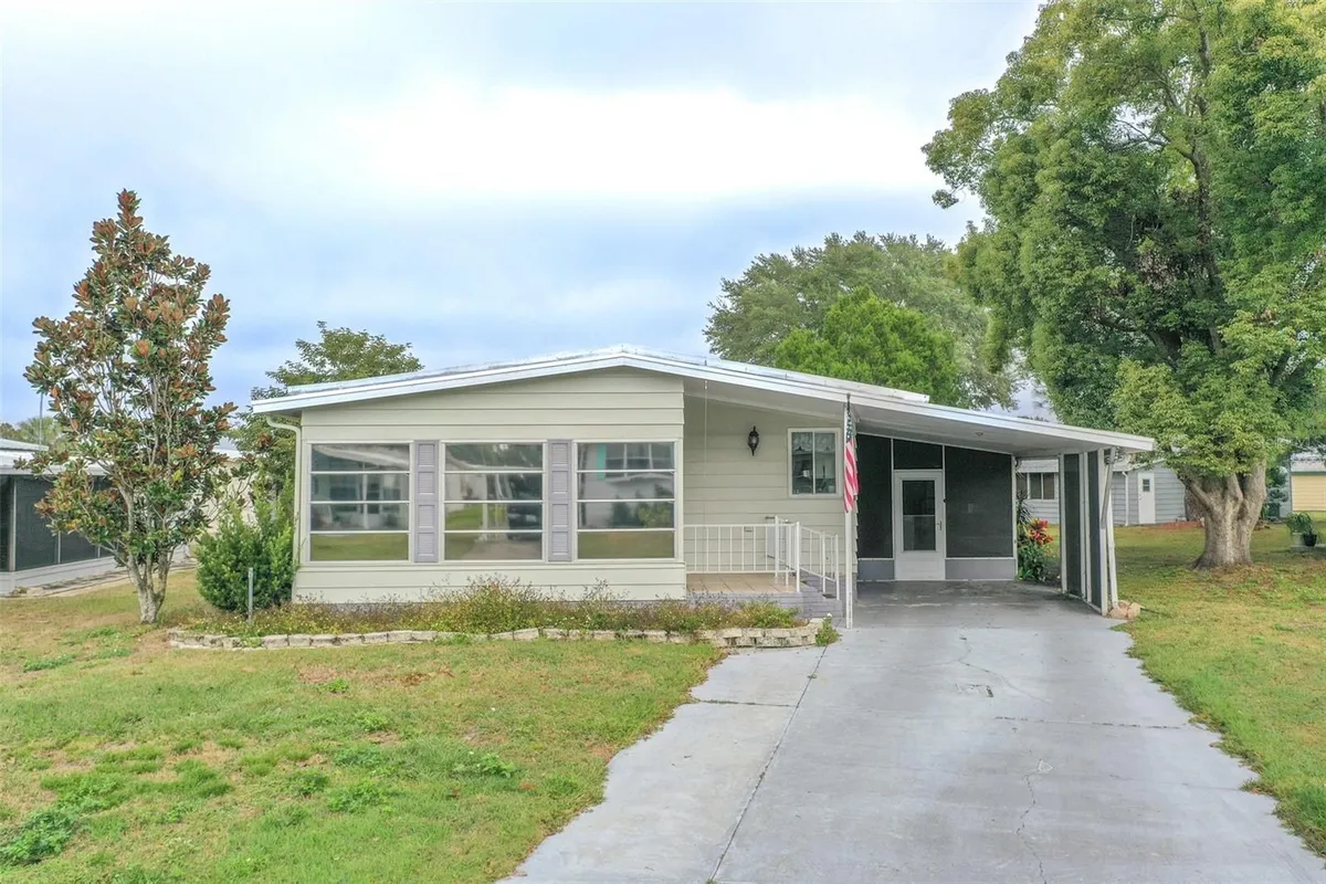 Property Slideshow image 1 of 32 | 1560 longbow dr, Lakeland, FL, 33810