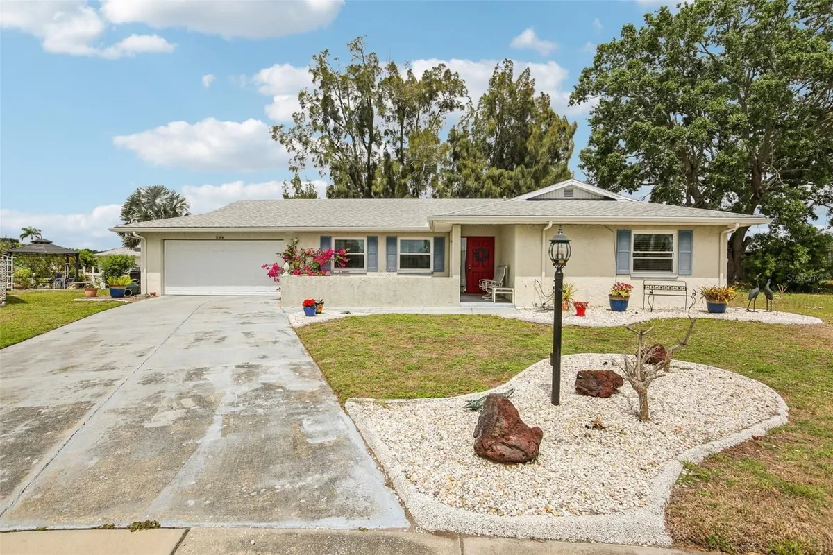 Property Slideshow image 1 of 52 | 504 lime tree ct, Sun City Center, FL, 33573