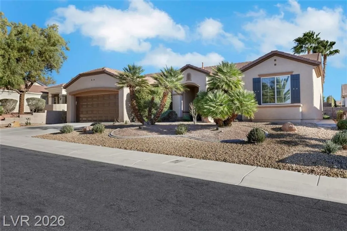 Property Slideshow image 1 of 49 | 2833 winslow springs dr, Henderson, NV, 89052