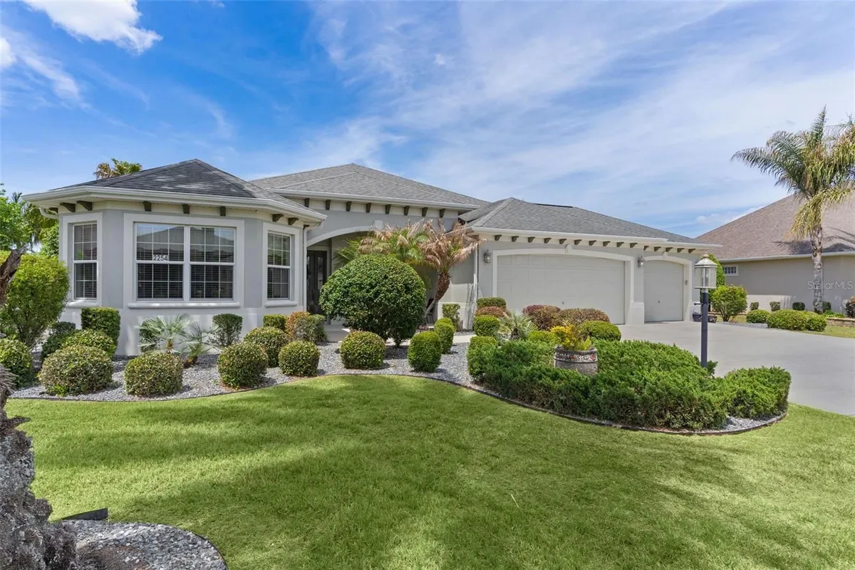 Property Slideshow image 1 of 53 | 2254 isleworth cir, The Villages, FL, 32163