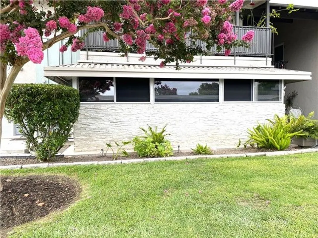 Property Slideshow image 1 of 26 | 1920 mckinney way, Seal Beach, CA, 90740