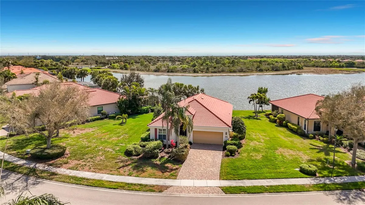 Property Slideshow image 1 of 65 | 23156 copperleaf dr, Venice, FL, 34293