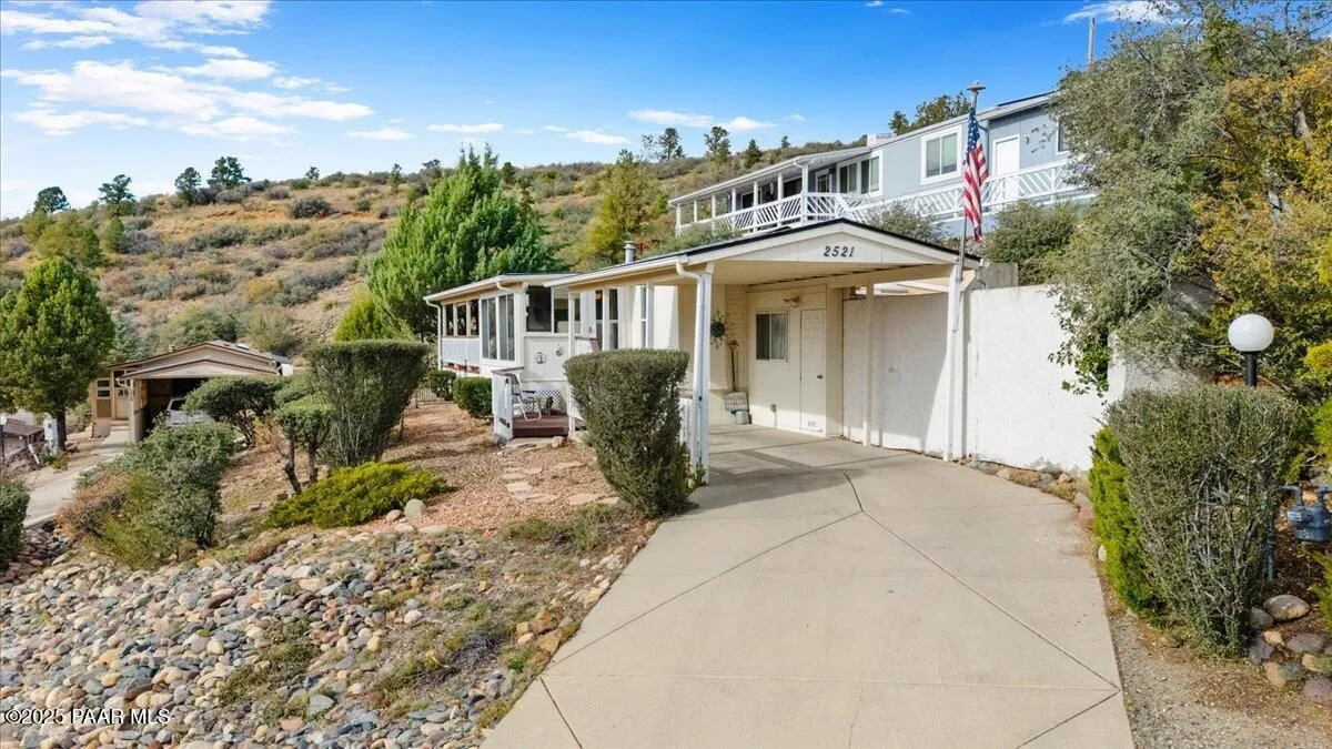 Property Slideshow image 1 of 47 | 2521 hilltop rd, Prescott, AZ, 86301