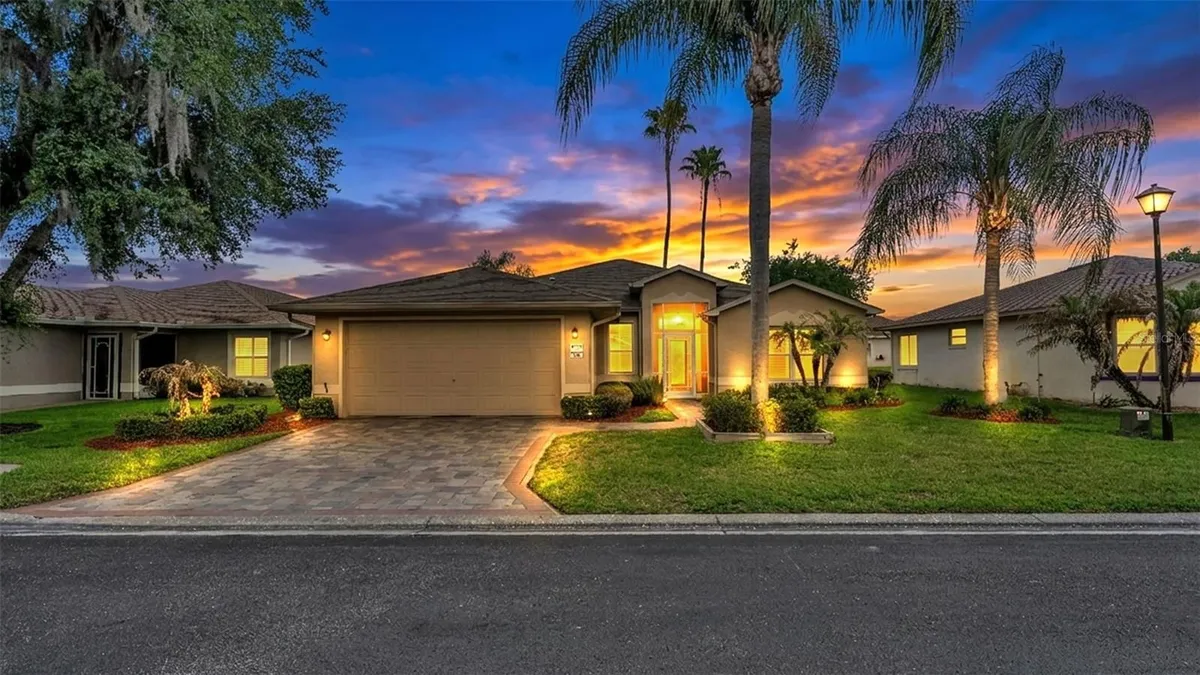 Property Slideshow image 1 of 44 | 6257 silver lakes dr, Lakeland, FL, 33810