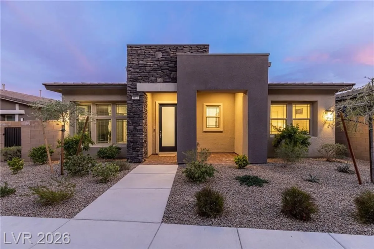 Property Slideshow image 1 of 49 | 933 belleforte ln, Las Vegas, NV, 89138