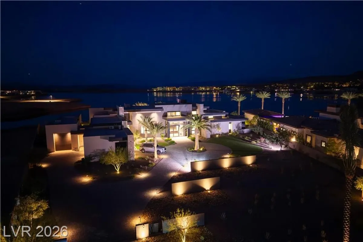 Property Slideshow image 1 of 66 | 10 sunrise beach cir, Henderson, NV, 89011