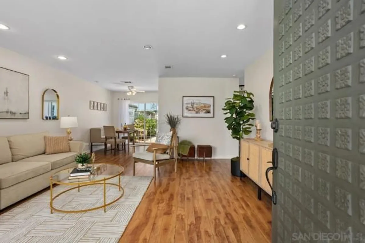 Property Slideshow image 1 of 22 | 3902 vista campana 58, Oceanside, CA, 92057