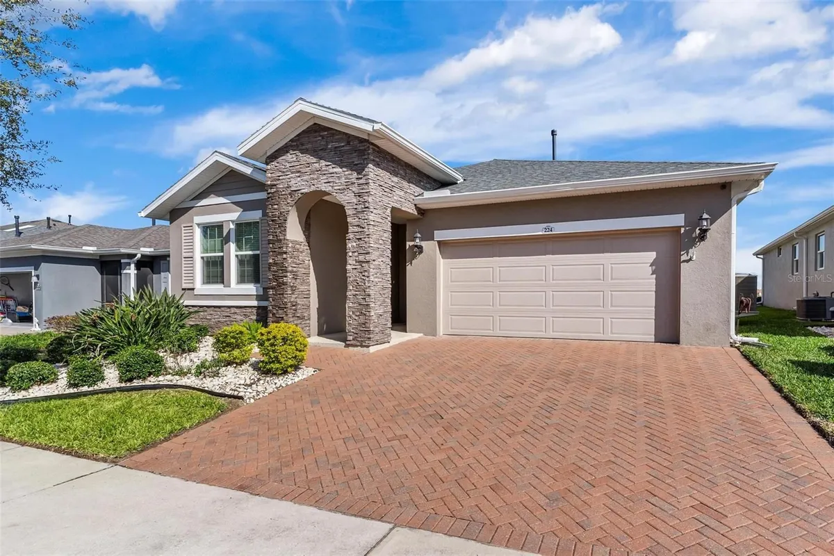 Property Slideshow image 1 of 49 | 224 silver maple rd, Groveland, FL, 34736