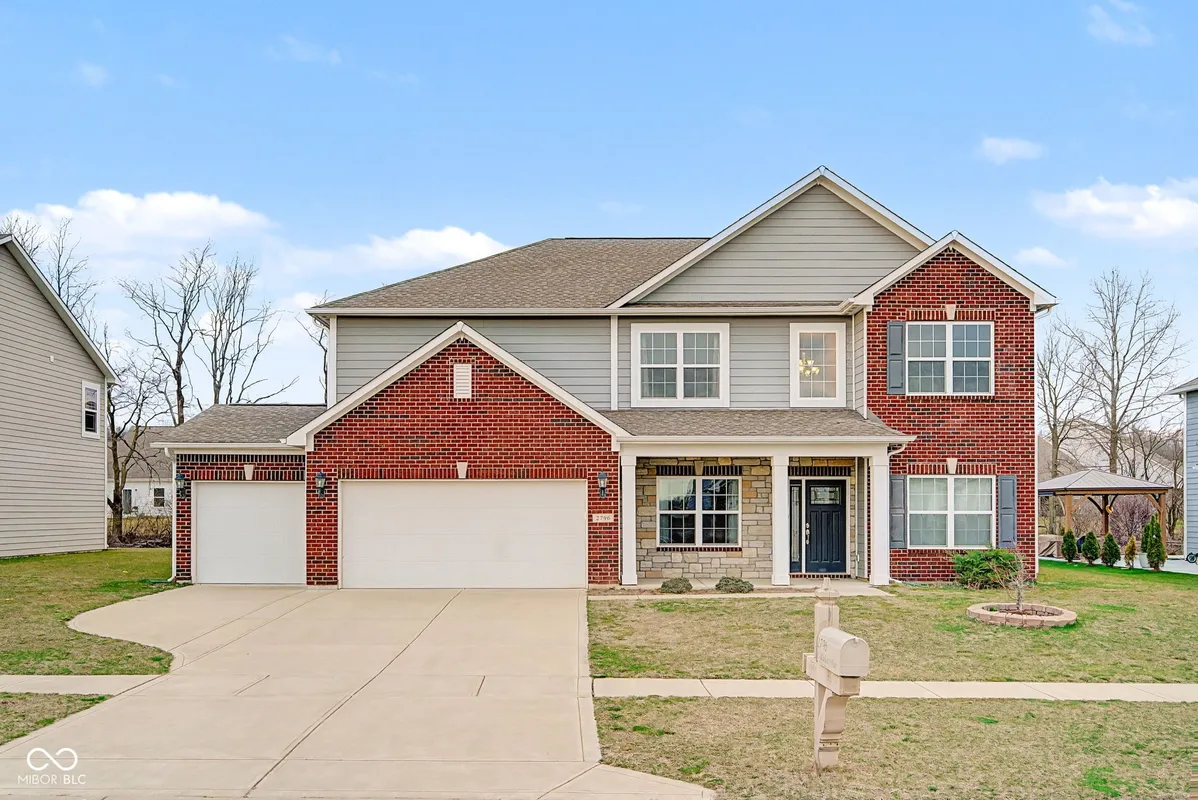 Property Slideshow image 1 of 28 | 2796 halfaker way, Greenwood, IN, 46143