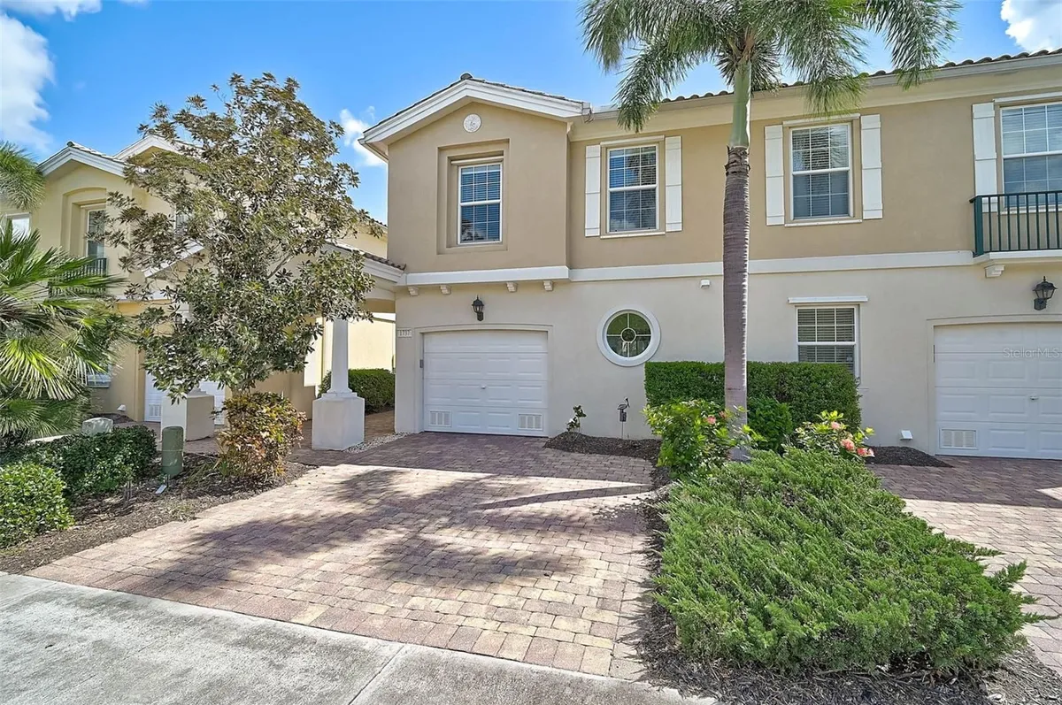 Property Slideshow image 1 of 51 | 1737 burgos dr, Sarasota, FL, 34238