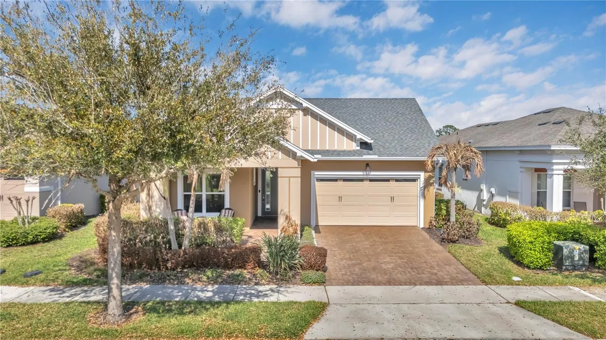 Property Slideshow image 1 of 39 | 5017 e fountainwood dr, St Cloud, FL, 34772