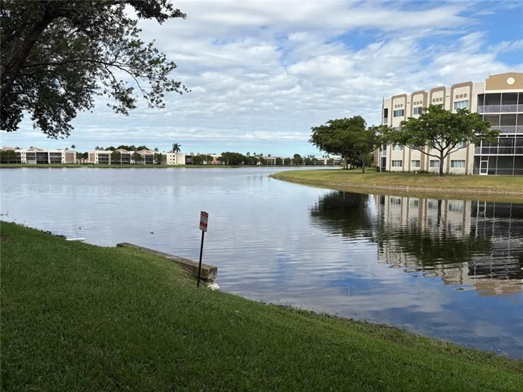 Property Slideshow image 1 of 20 | 7322 ashmont cir # 7322, Tamarac, FL, 33321